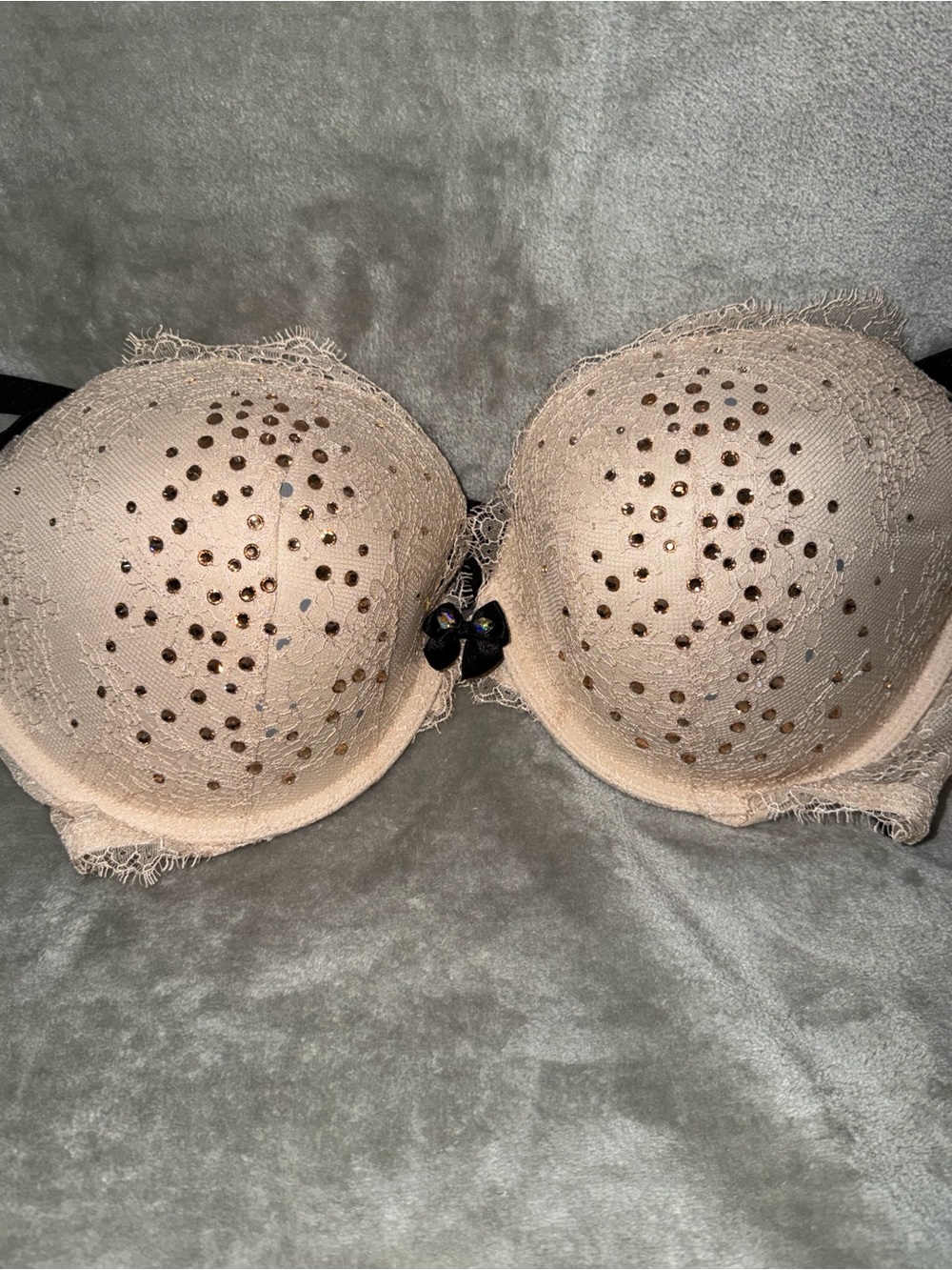Victoria's Secret Very Sexy Cream Lace Rhinestone Push-Up Bra